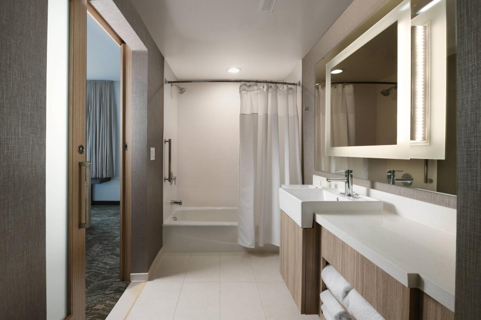 Springhill Suites Dallas Dfw Airport South/Centreport Fort Worth Dış mekan fotoğraf